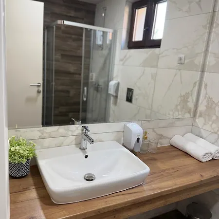 Iskra شقة زلاتيبور